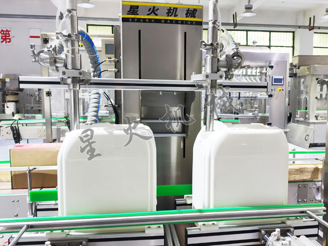 全自动25L化工桶称重灌装机